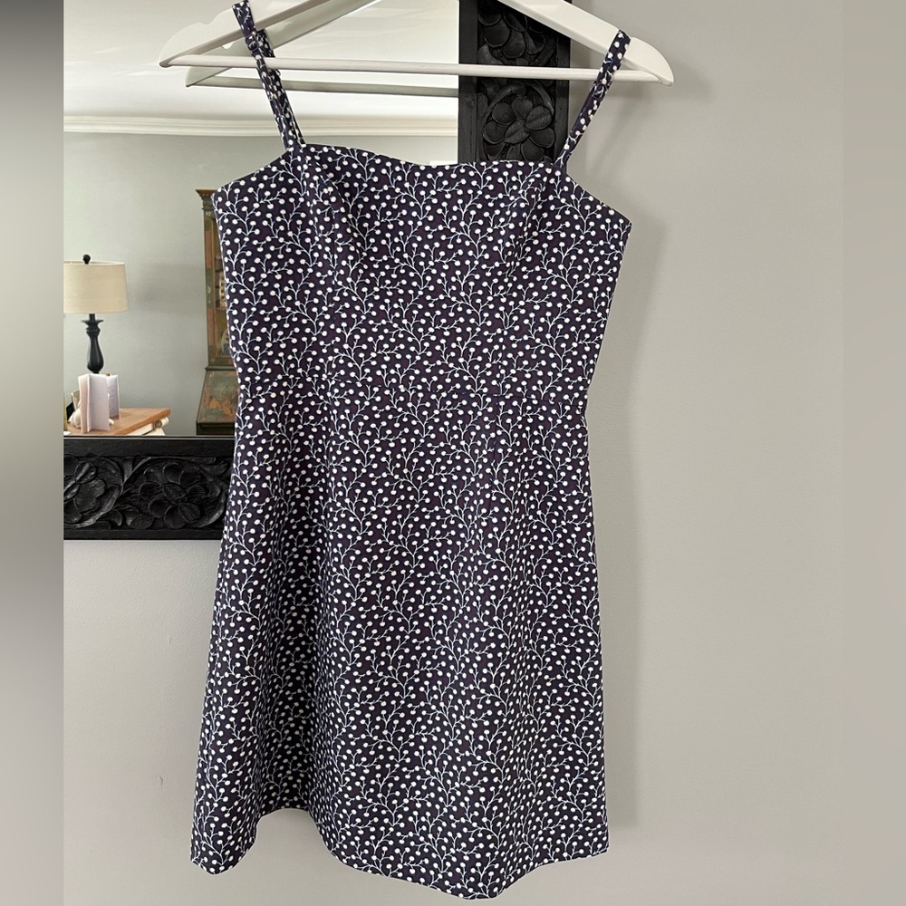 Great French Connection dress with a flattering print!